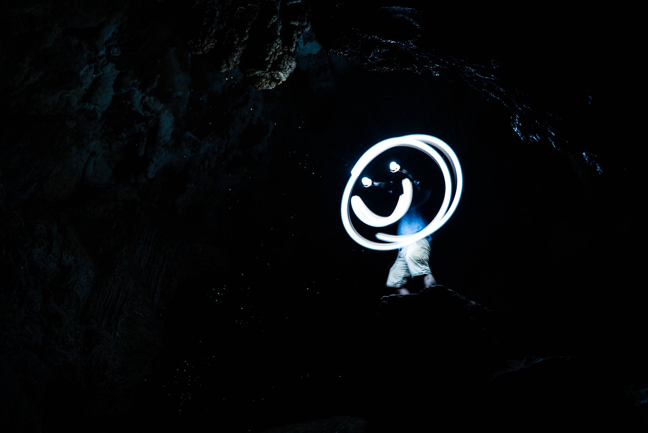 明星面具背后的真实与虚幻探索