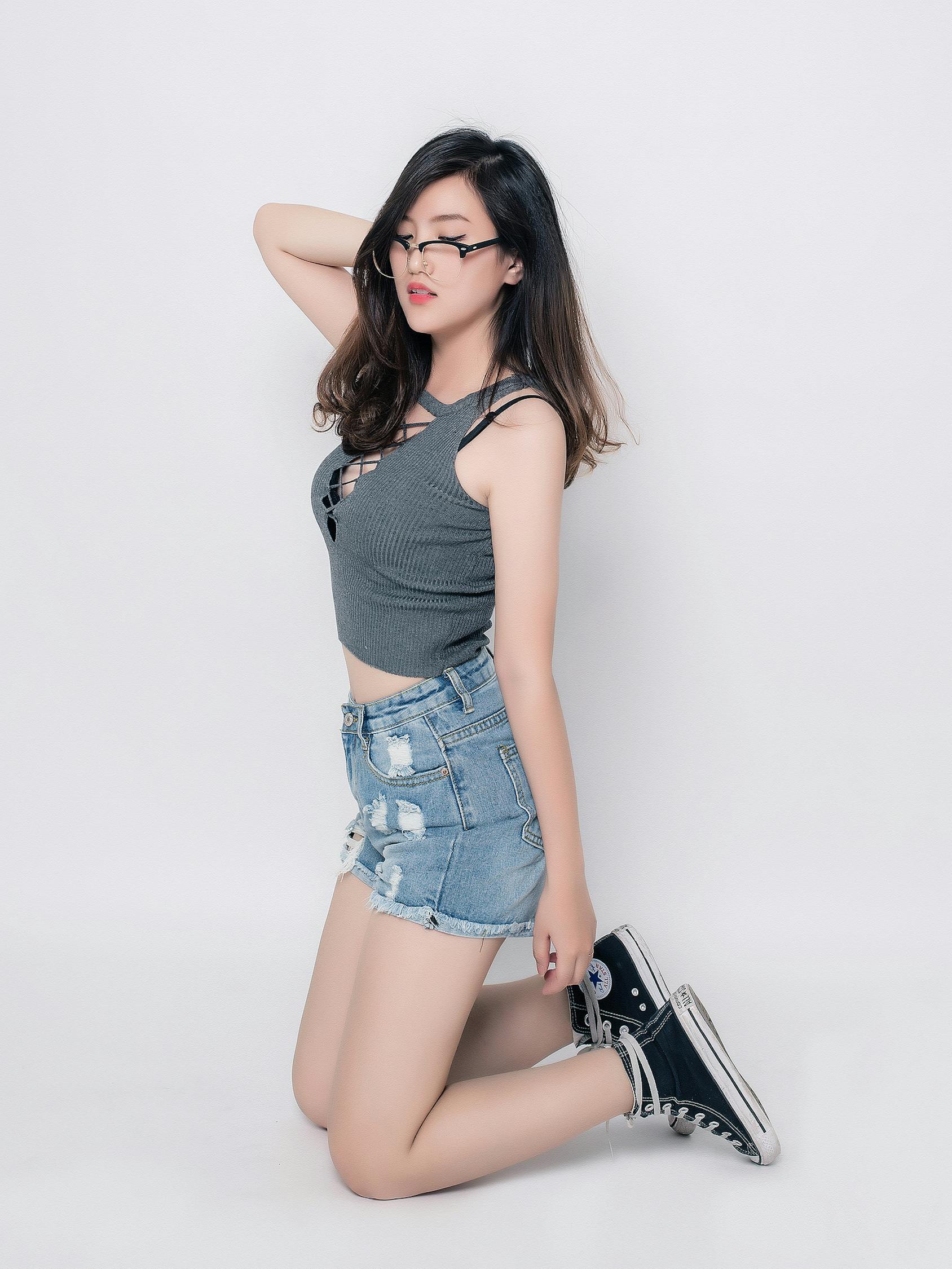 动漫美女魅力深度解析，从胸部看角色塑造与审美体验