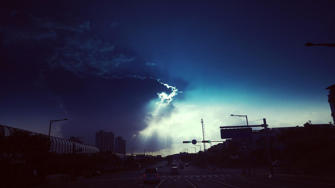 比赛背景，揭示其重要性及深远影响