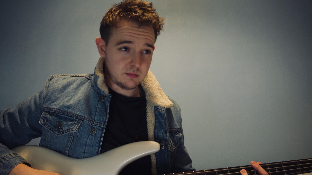 男明星化妆,舞台魅力与自我表达的艺术重塑