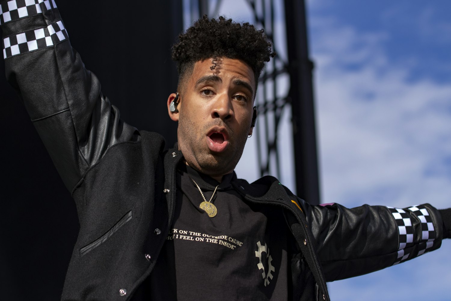 香港著名演员的魅力与影响力,璀璨演艺之路的璀璨之星