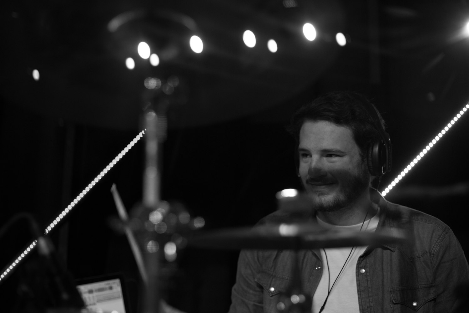 从舞台到荧屏,演过傻子的男演员的成长蜕变之旅