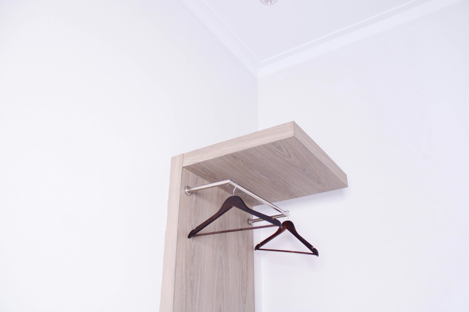 现代家居理想之选,支架电视