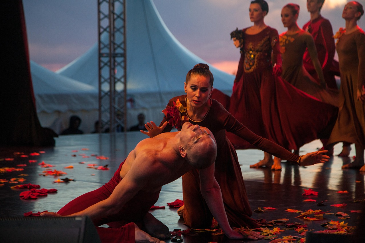 罗密欧与朱丽叶电影，经典爱情故事的银幕重燃之焰