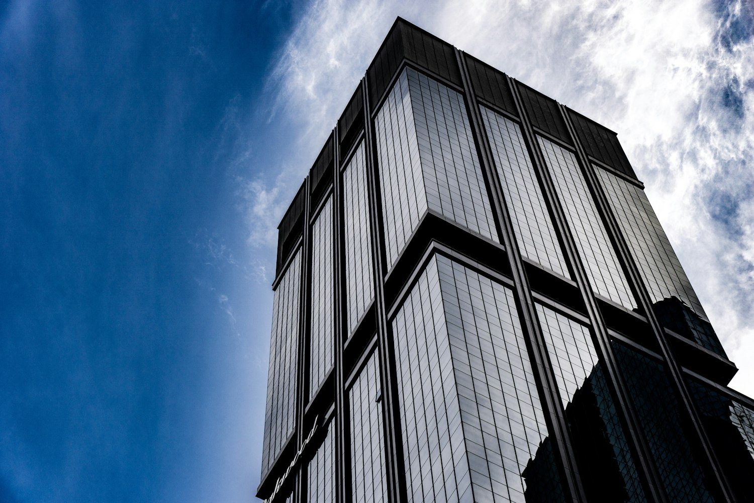 最新科技趋势下的创新突破与前沿领域新机遇探索