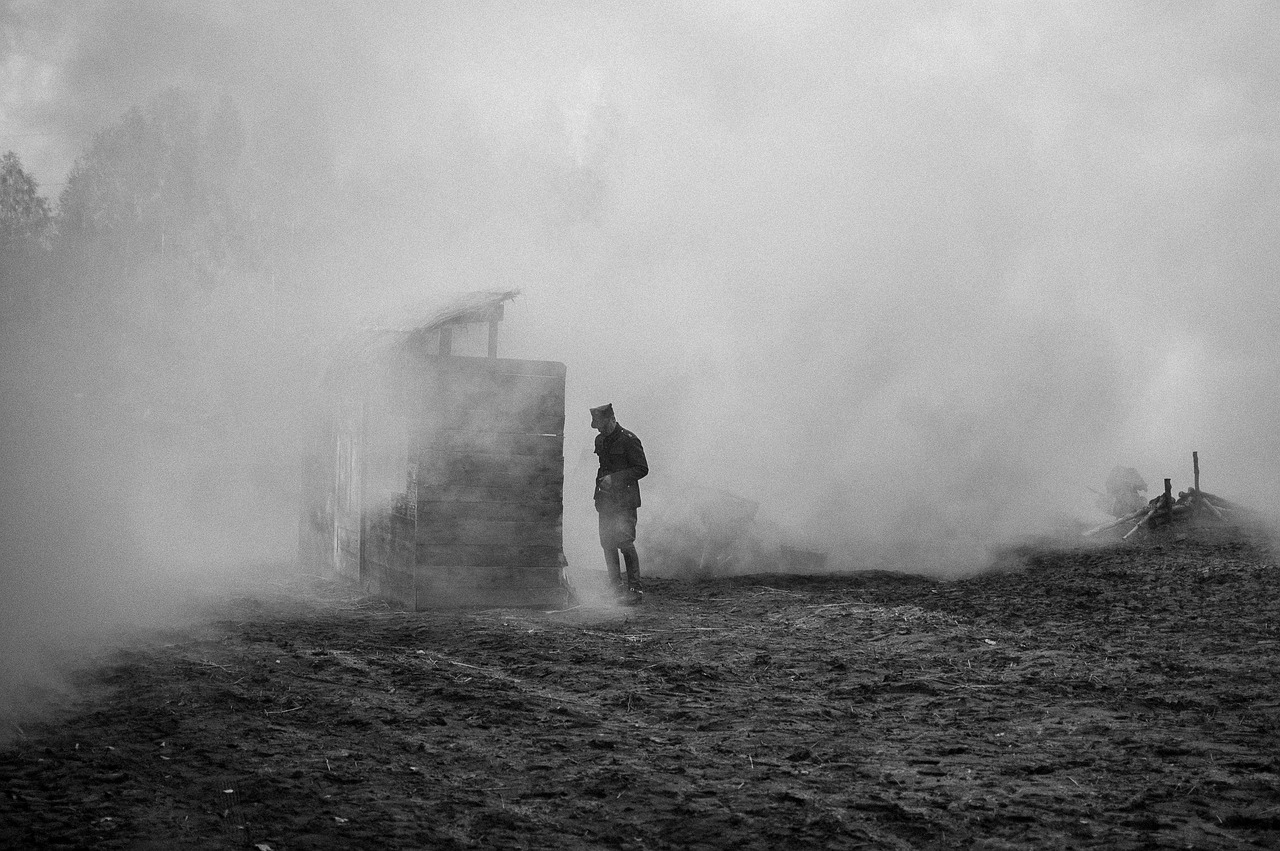 电影把手举起来，超越战争的英勇与尊严之旅