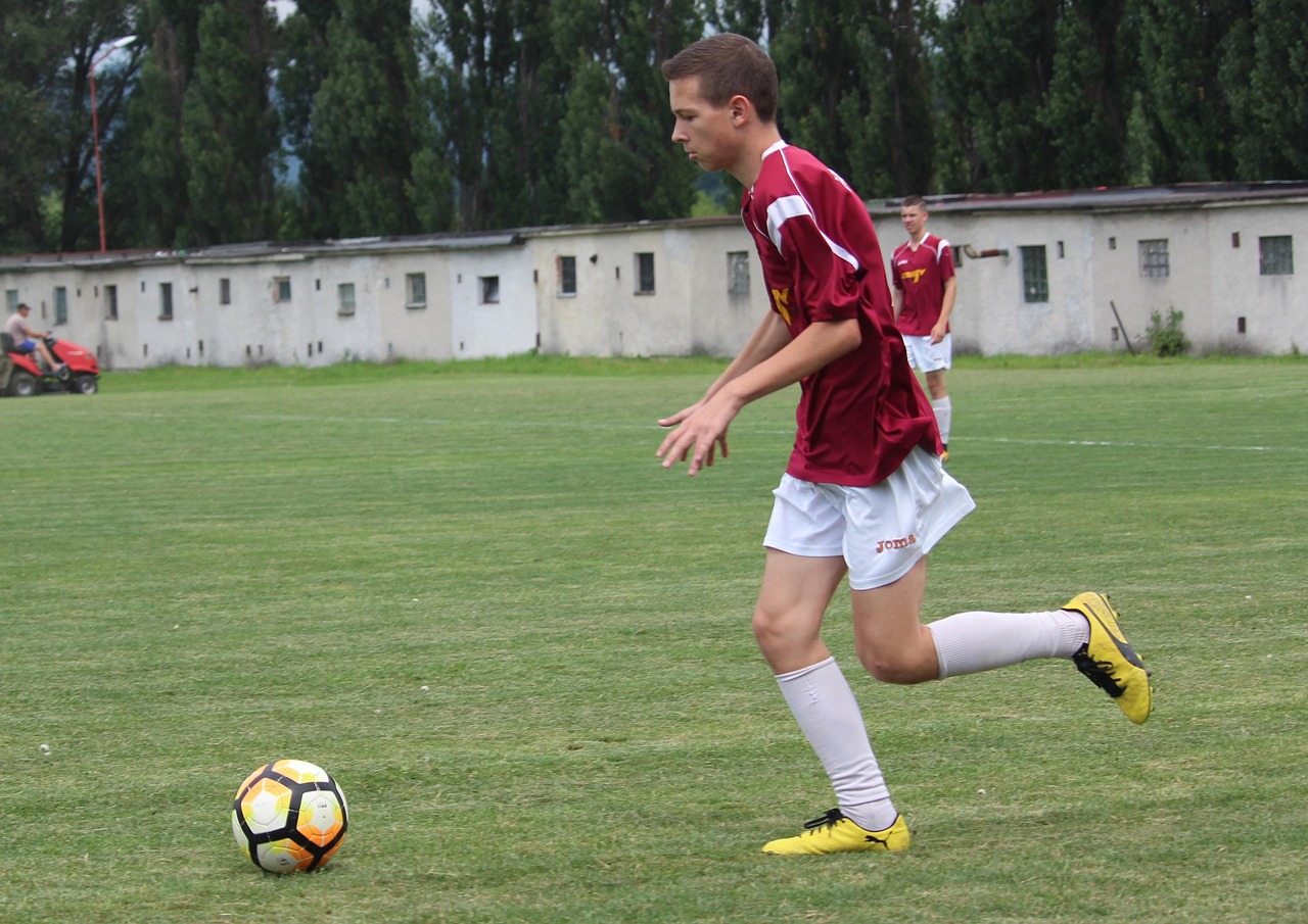 最新足球比赛结果及其影响分析