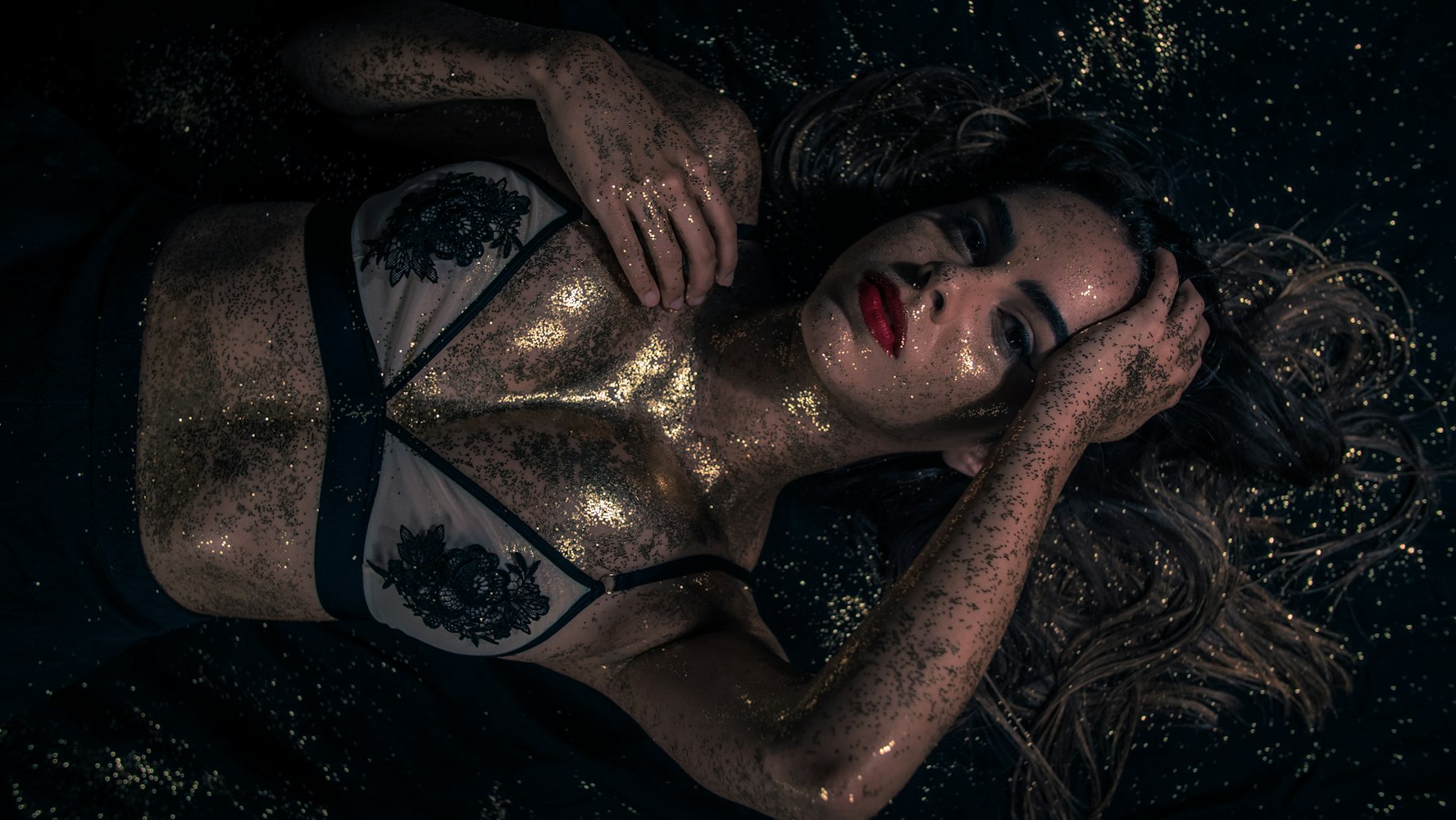 璀璨文化交融下的明星美国光环