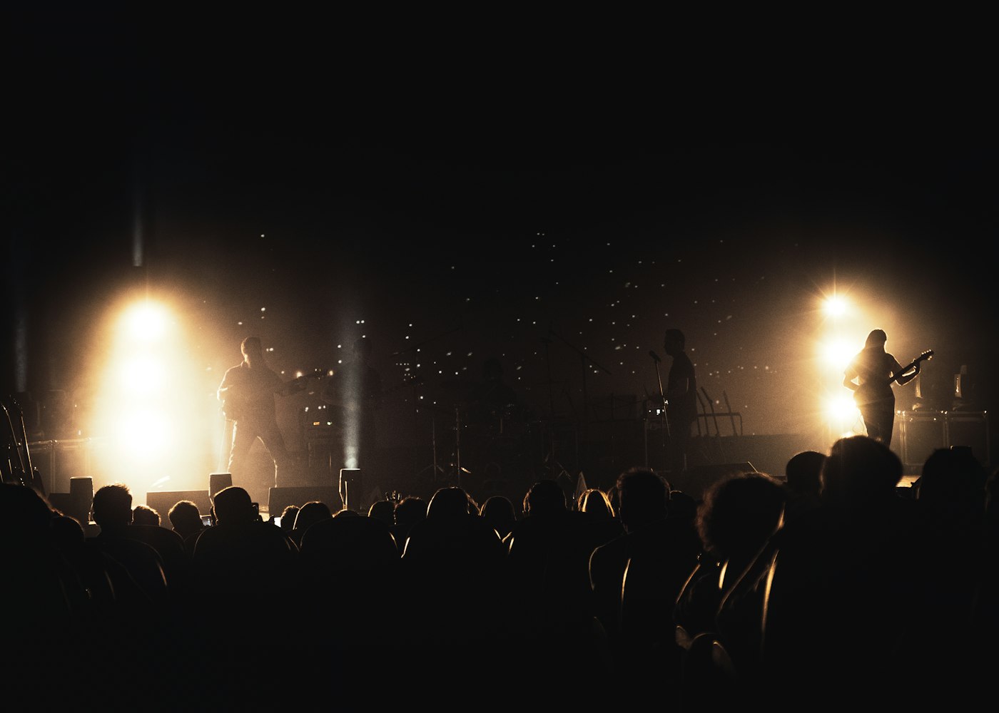 热门欧美剧集引领全球观众新视界,精选推荐剧集榜单!