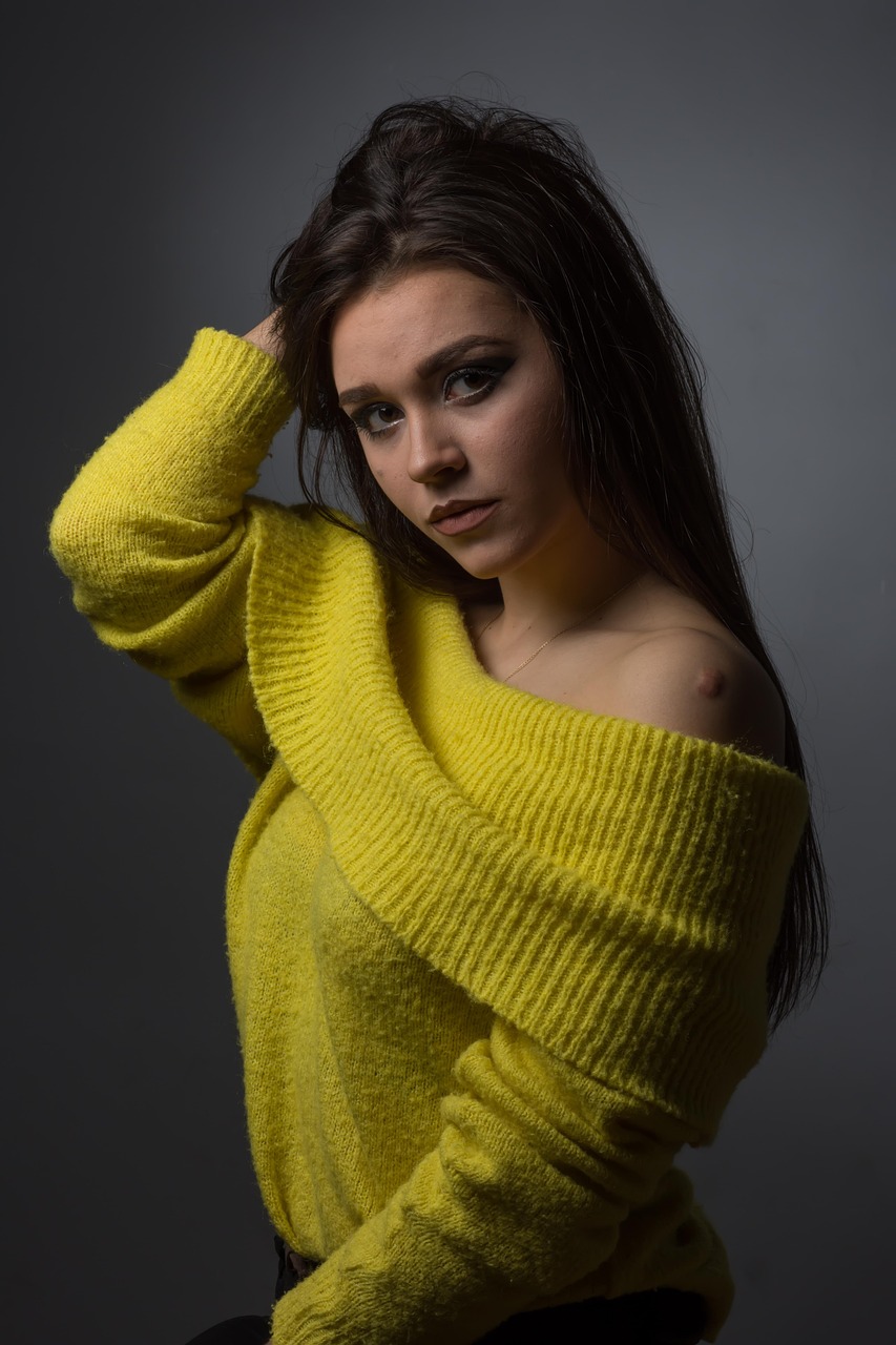 光影魅力,性感模特电影展映风采