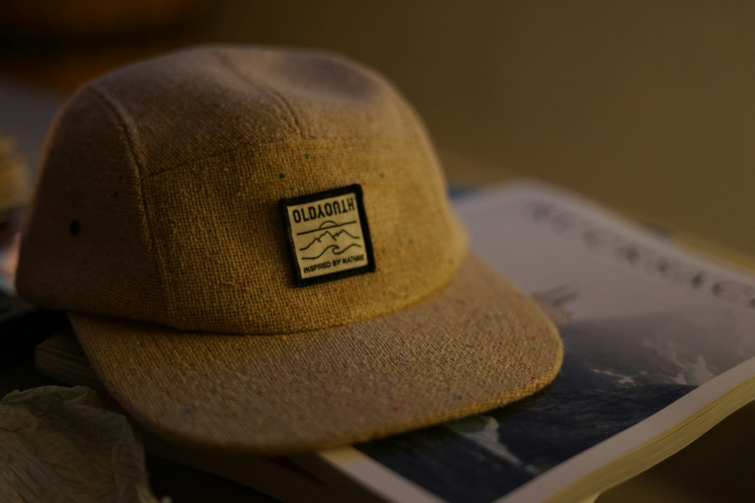 MLB帽子最新配色引领时尚潮流,成为新宠